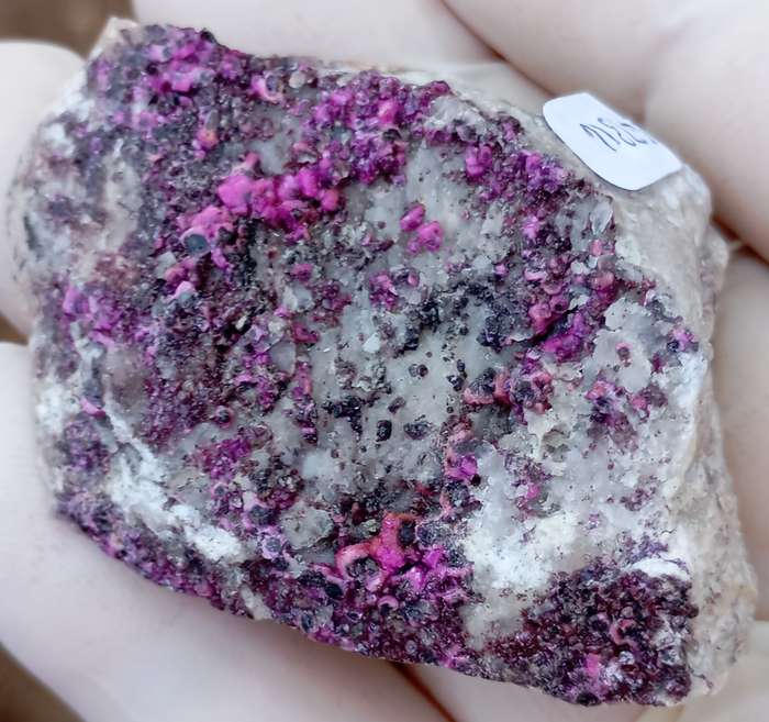 Cobaltoan calcite heterogenite quartz - Mashamba West mine DRC Congo
