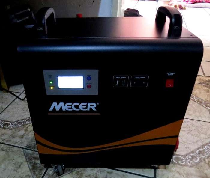 MECER SOL 1kW 12V pure sinewave Inverter with 1x 100Ah GEL battery