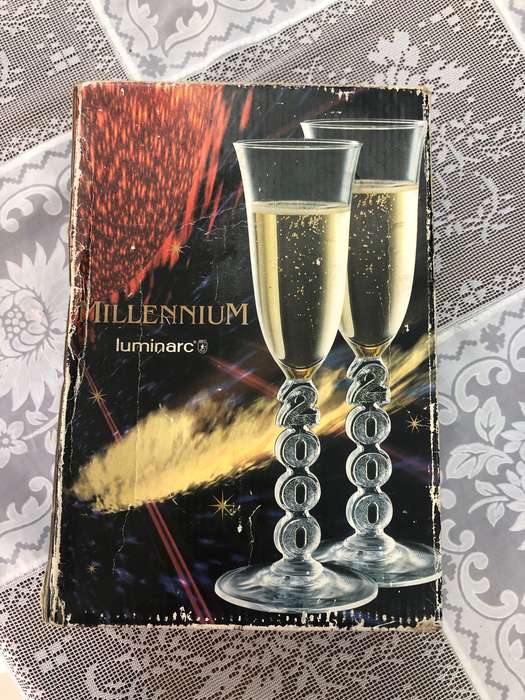 Millenium Luminarc set of 2 Champagne glasses