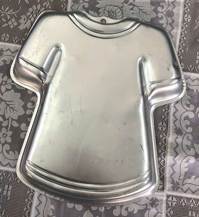 Wilton Tee Shirt Shaped Cake Pan