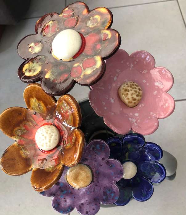 5 x Exquisite Handmade Pottery Flowers