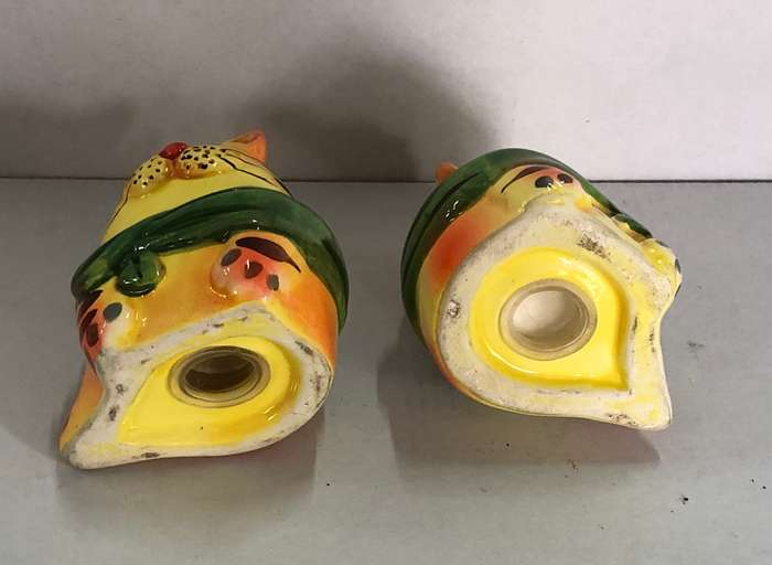 Beautiful Set of Cat Salt and Pepper Shakers