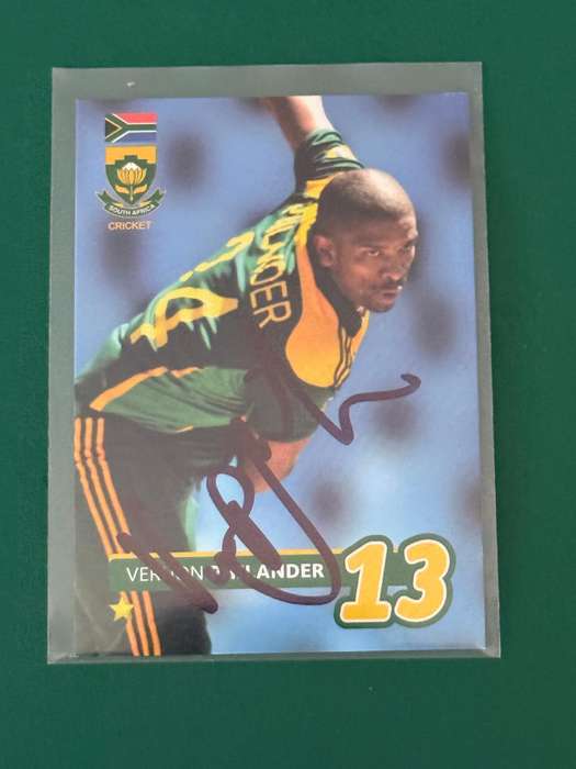 Cricket Card - *SIGNED* Vernon Philander 2014 Big Ball Cricket Card