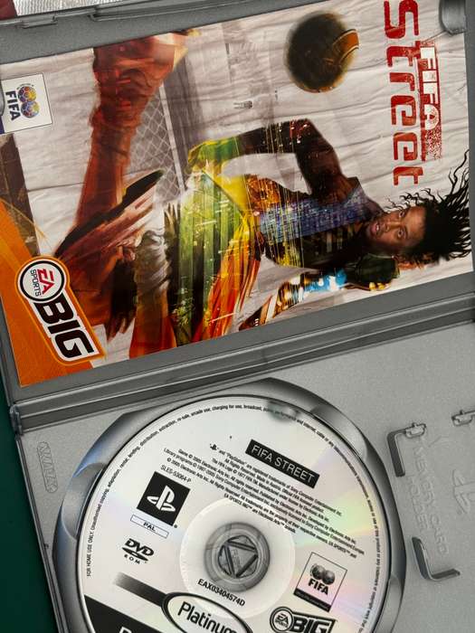 Retro Game - Playstation 2: FIFA Street