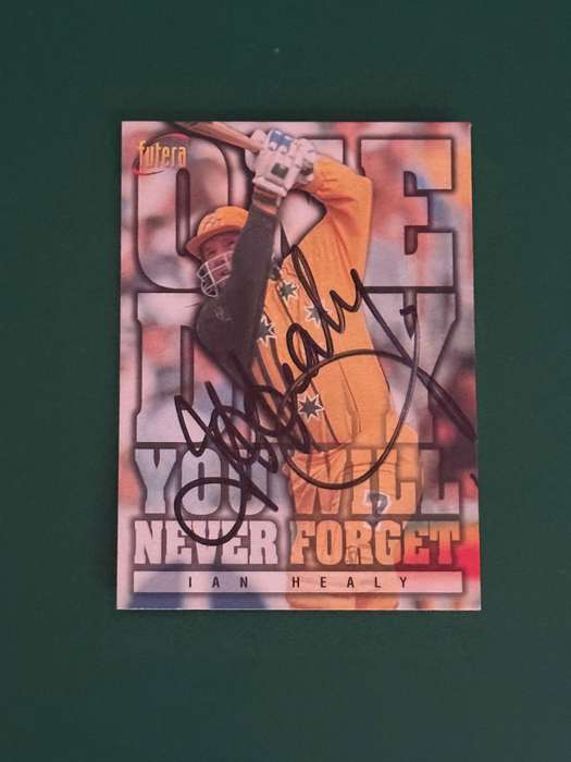 Cricket Card - *SIGNED* Ian Healy 1996 Futera Cricket Card