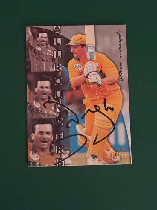 Cricket Card - *SIGNED* Steve Waugh 1996 Futera Cricket Card