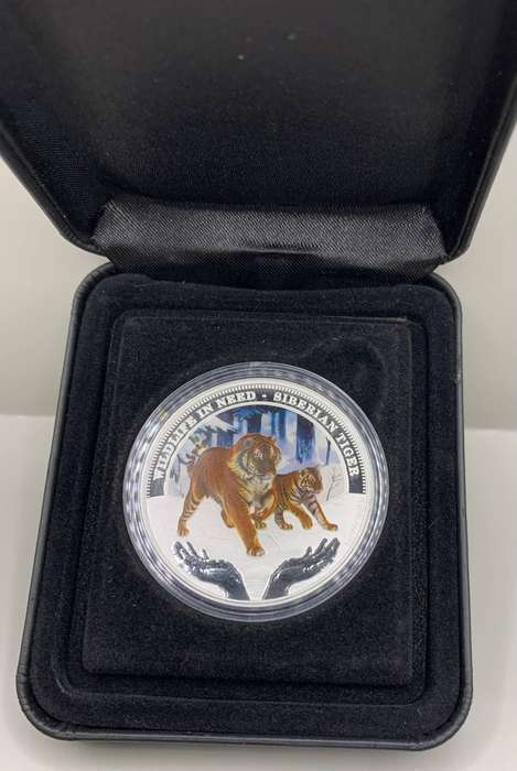 ( SPECIAL  WILDLIFE SERIES )  2012  SIBERIAN TIGER      1oz  PROOF SILVER COLORIZED COIN