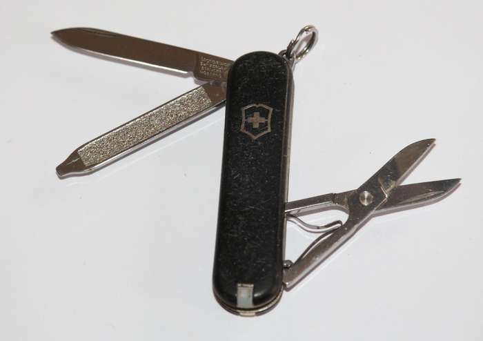 Victorinox - 58mm - Swiss Army Knife - (Classic SD) TORK logo