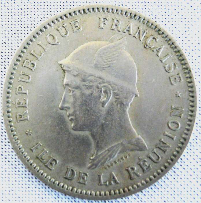 1896 REUNION 1 FRANC COPPER-NICKEL IN VERY GOOD CONDITION
