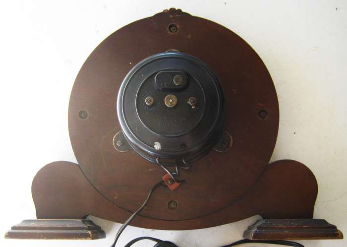 ART DECO METAMEC ELECTRIC MANTEL CLOCK  IN VERY GOOD WORKING CONDITION