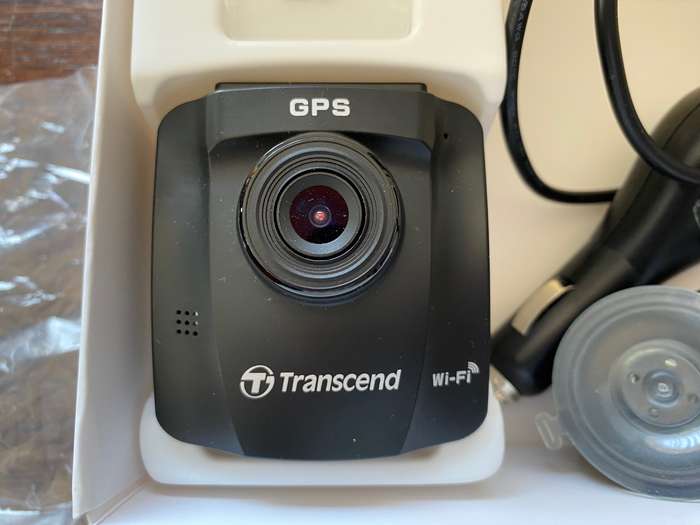 TRANSCEND DRIVEPRO 230 DASH CAMERA with 32GB in working condition