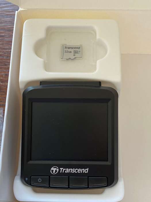 TRANSCEND DRIVEPRO 230 DASH CAMERA with 32GB in working condition