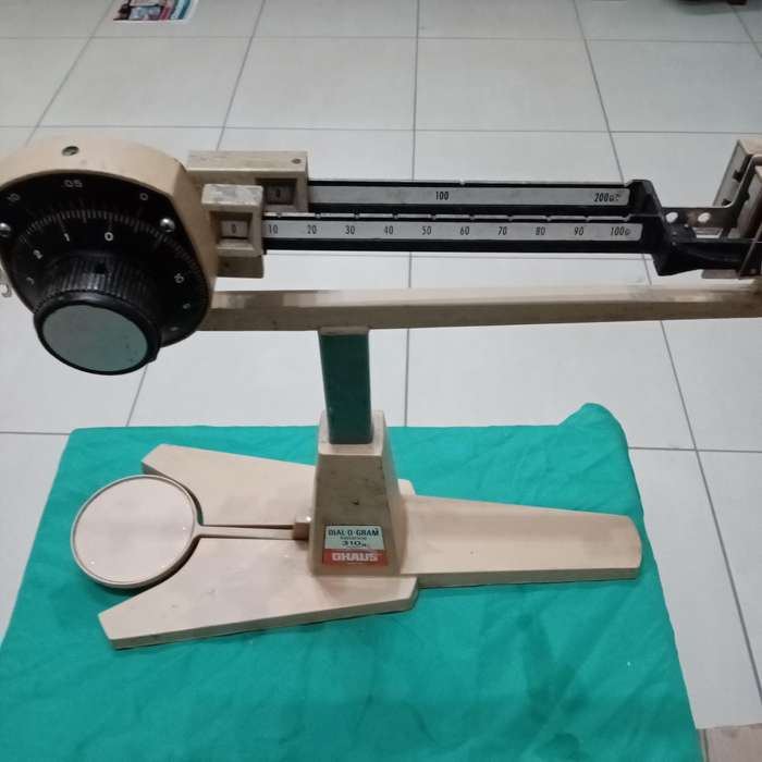 VINTAGE SCALE