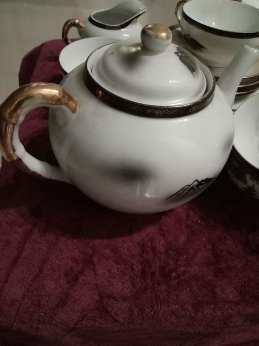 CHINESE VINTAGE TEA SET