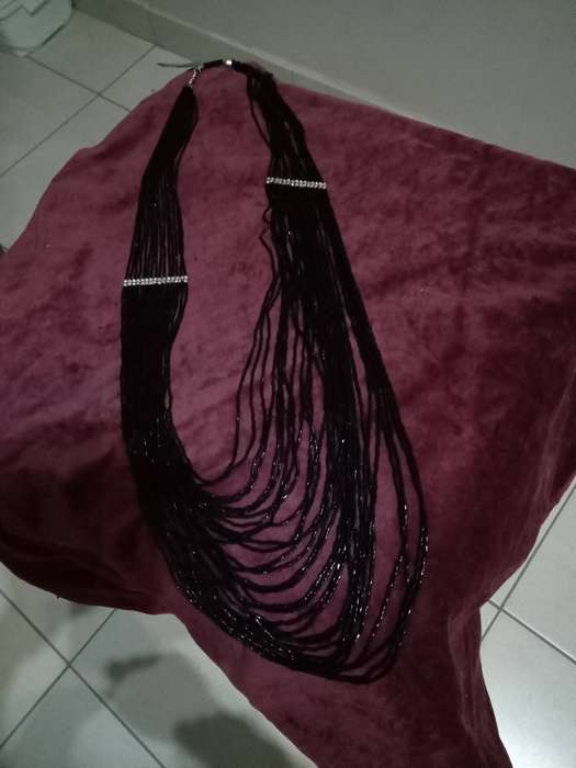 STUNNING NECKLACE