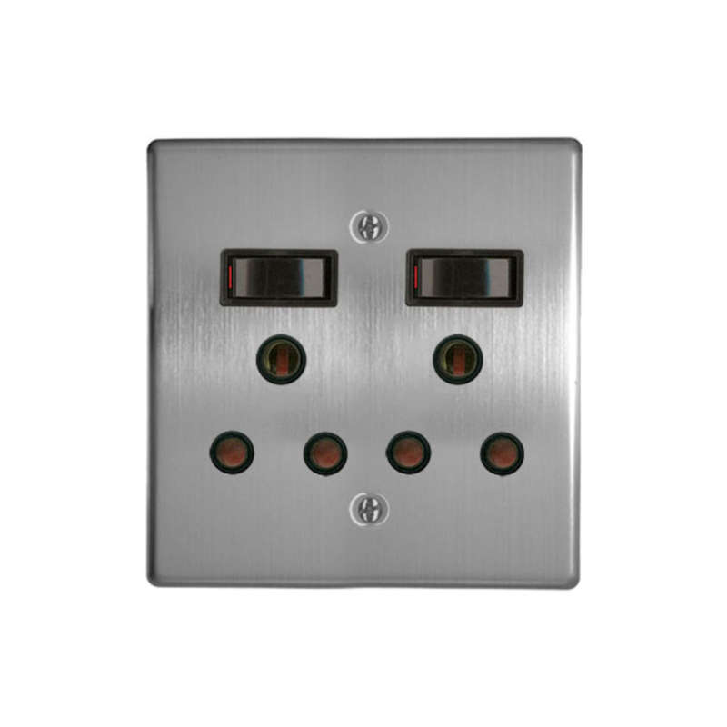 Classic Sockets 4 x 4 2 x 16A Switched Sockets Silver