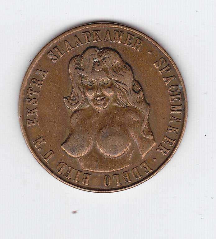 EDBLO SPACEMASTER "BOOBS AND BUTT" SPINNING COIN  TOKEN