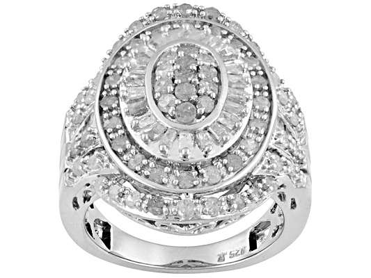 ****1.50ctw Diamond Cocktail Ring****