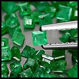 104Pcs**5.58Cts.***TOP COLOUR 2mm SQUARE CUT COLOMBIAN EMERALD LOT! - Exact Photos taken of stones!