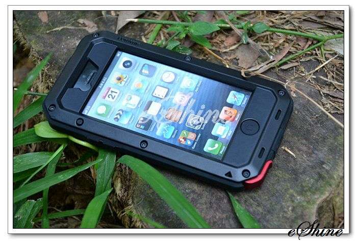 iPhone 4/4S/5/5S LUNATIK TAKTIK Extreme Case - With Corning Gorilla Glass Screen Protection