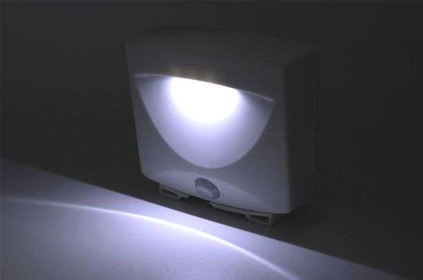 *LOCAL STOCK* Mighty Light Indoor Outdoor Motion & Light Sensor -No Wiring! - As Seen on TV