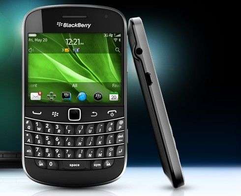 GENUINE Blackberry 9900, BOXED with all accessories, UNLOCKED