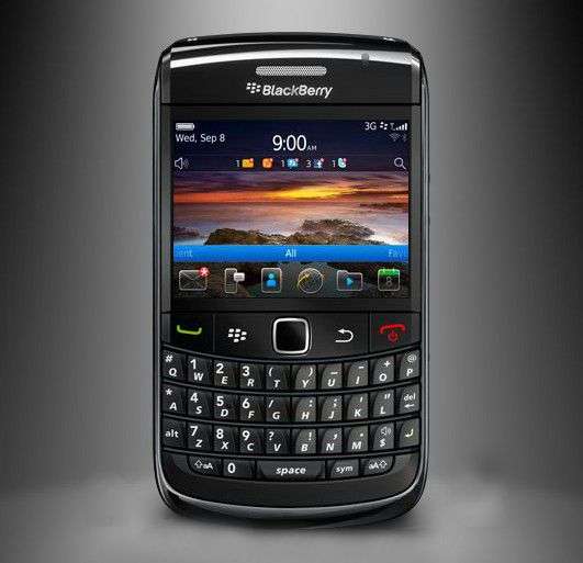 *LOCAL STOCK* GENUINE Blackberry 9780, BOXED with accessories, UNLOCKED - 24Hr Delivery