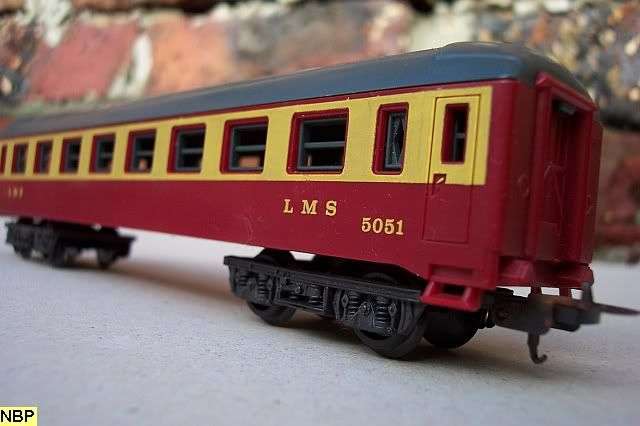 LIMA HO LMS CARRIAGE