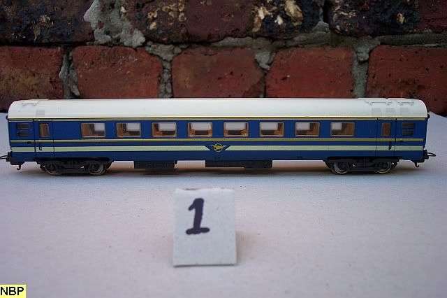 LIMA HO  SAR BLUE TRAIN COACH no1