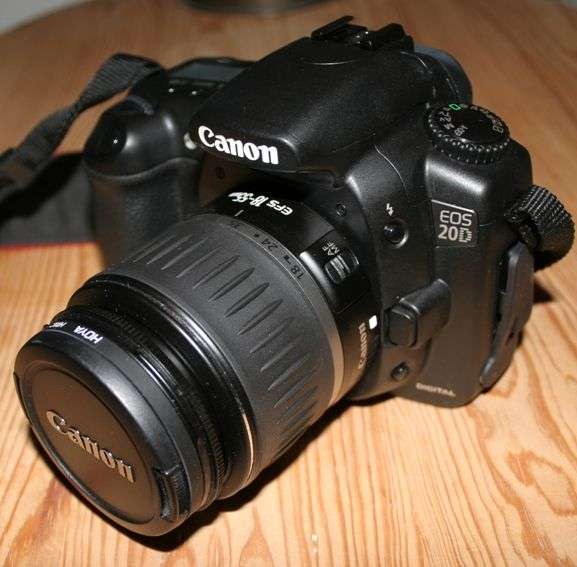 Canon EOS 20D DSLR camera BODY + CANON 18-55MM LENS KIT