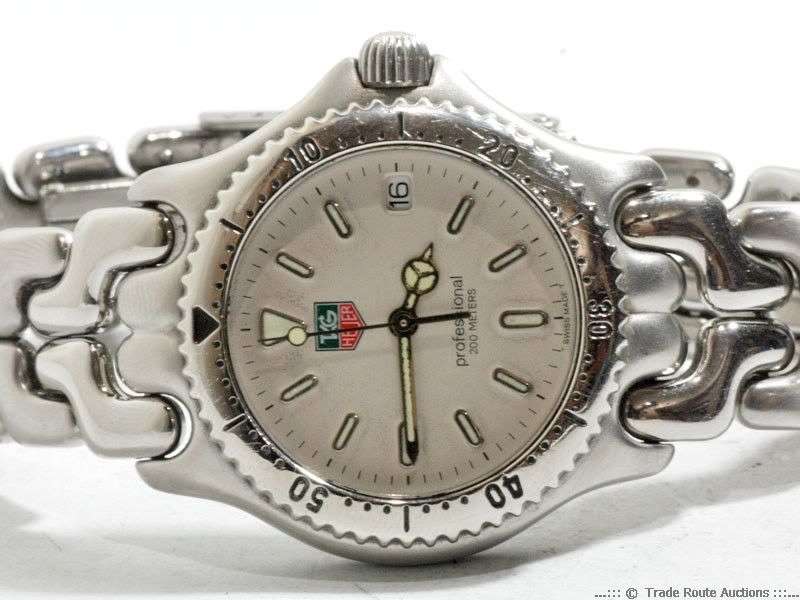 Tag Heuer Professional S/Steel Midsize Watch *** TAG HEUER ***
