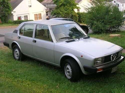 Alfa Romeo Alfetta 1973 to 1987 workshop manual (E-book)