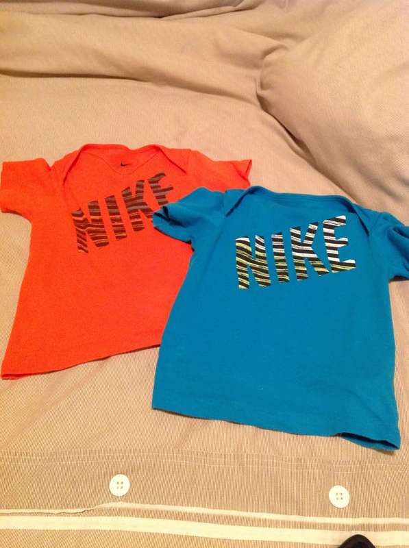 Baby unisex original nike t-shirt set of two size 18-24months