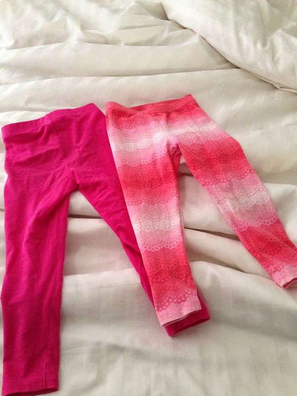 Baby Girl Set of Two Leggings In Pink By Gap Kids in Size2-3years