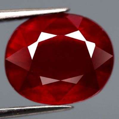 MAGNIFICENT 4.11Ct  OVAL FACET TOP BLOOD RED NATURAL RUBY -  MADAGASCAR