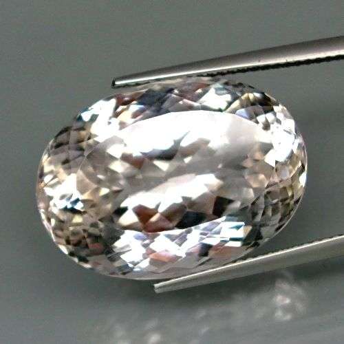 30.65CT!  TOTALLY NATURAL RARE OVAL FACE PLATINIUM KUNZITE!! OVAL FACET 100% UNTREATED.