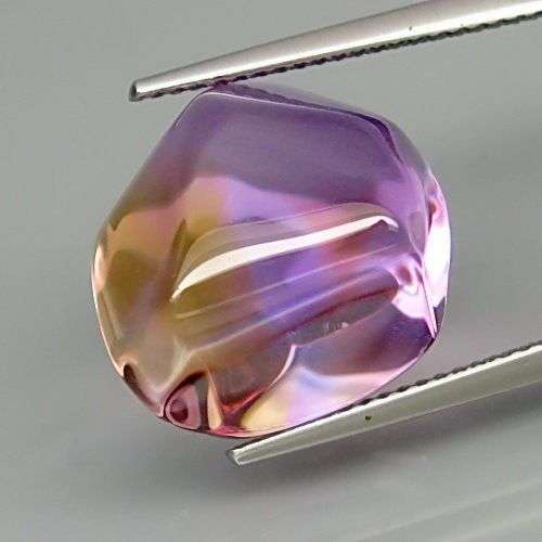 FANCY CUT STUNNING 18.52CT.100% NATURAL CABOCHON PURPLE & GOLDEN BOLIVIAN AMETRINE