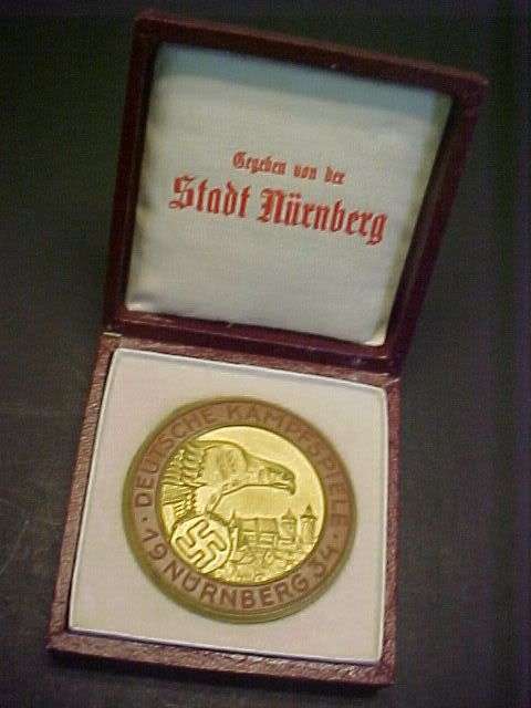 WWII German RARE Boxed NURNBERG Table Medal R10 NO RESERVE!