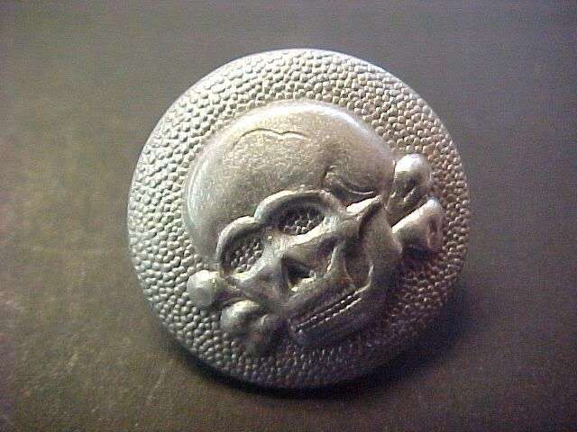 WWII German SS Totenkopf Cap Badge ASSMANN!! R10 NR!!