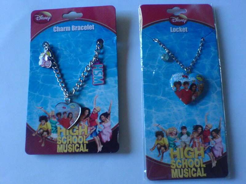 HIGH SCHOOL MUSICAL CHARM BRACELET & LOCKET NECKLACE