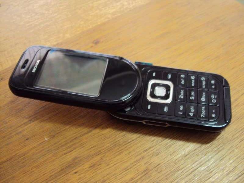 Nokia 7373 - Swivel Fashion Phone - Don't miss this!!!