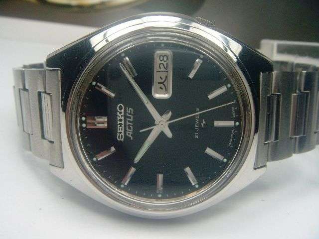 SEIKO ACTUS DAY/DATE AUTO MEN'S WATCH 7019-8010