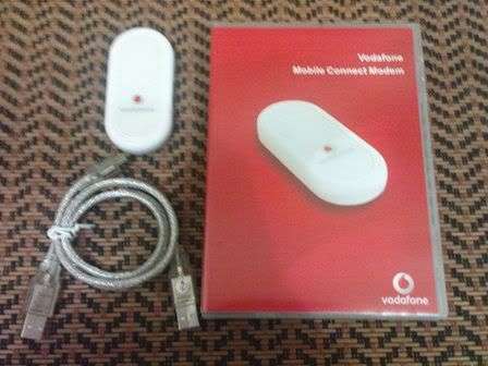 LIKE NEW VODAFONE E220 USB MODEM IN BOX INCLUDING ALL ACCESORIES