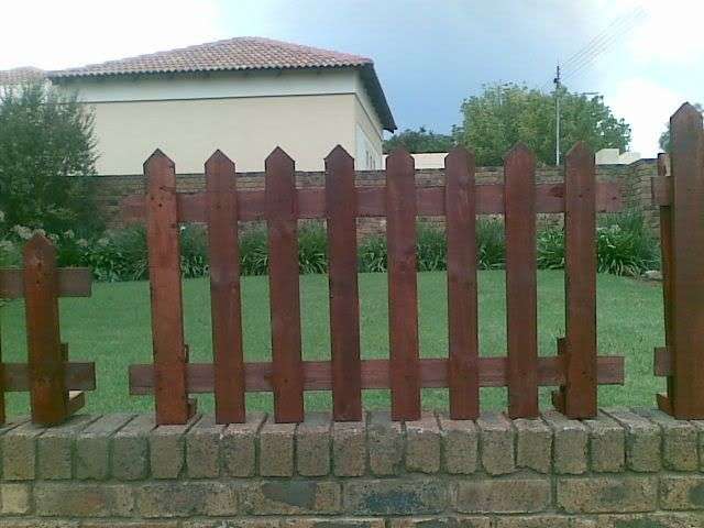 Banzo Flowerbed Fence 1200 x 650mm