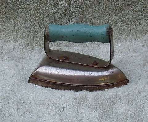 Vintage Travel Iron
