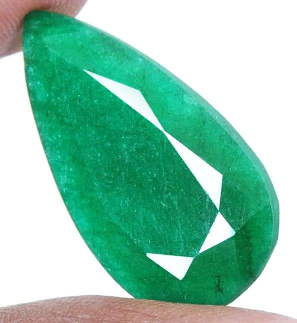 22.25cts Natural Brazil Green Emerald