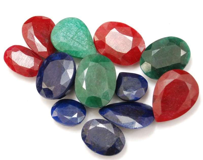 123.30cts Natural Ruby, Emerald & Blue Sapphire Gemstone Lot