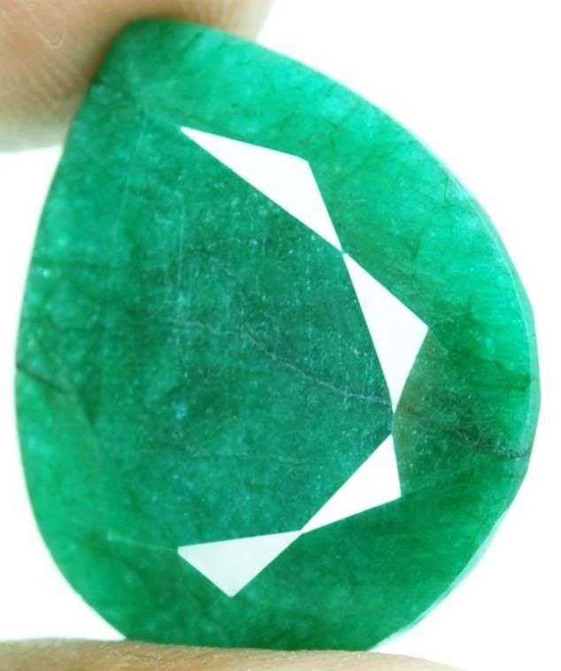 25.75cts Natural Brazil Green Emerald