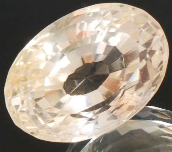 23.05cts Oval Cut Brazil Citrine Gemstone