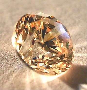 DIAMOND SIMULATE!! LAB CREATED RUSSIAN CHAMPAGNE DIAMOND 5MM